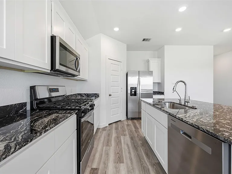 9522 Wall St — Photo 13