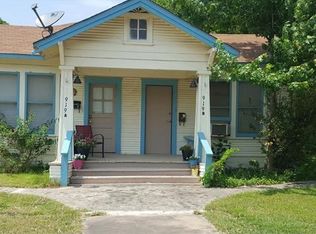 919 W Prairie Lea St, Lockhart, TX 78644