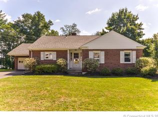 96 Selden Hill Dr, West Hartford, CT 06107