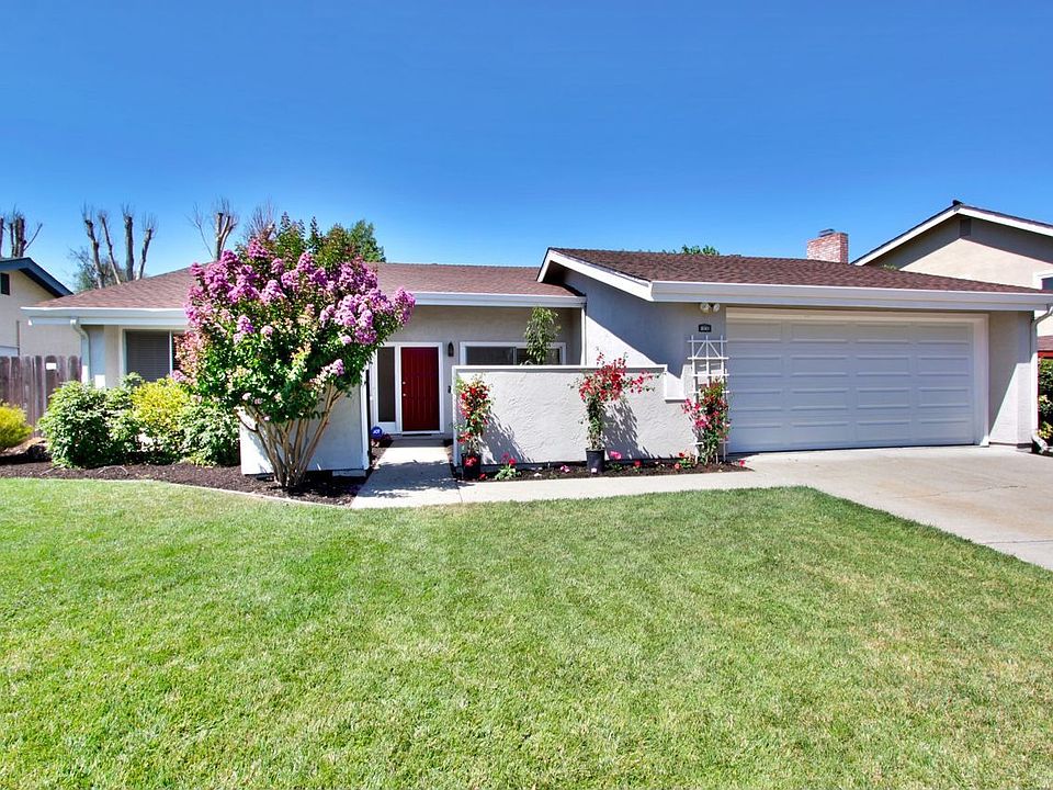 Beautiful Danville Home Close to Downtown & Award Winning Schools!