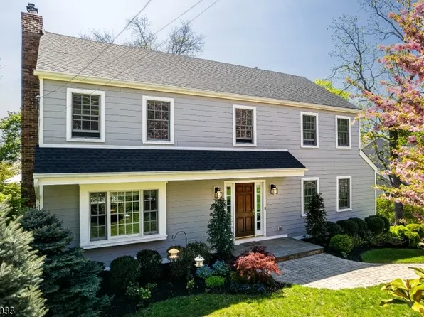 16 Nicholson Dr, Chatham Twp., NJ 07928