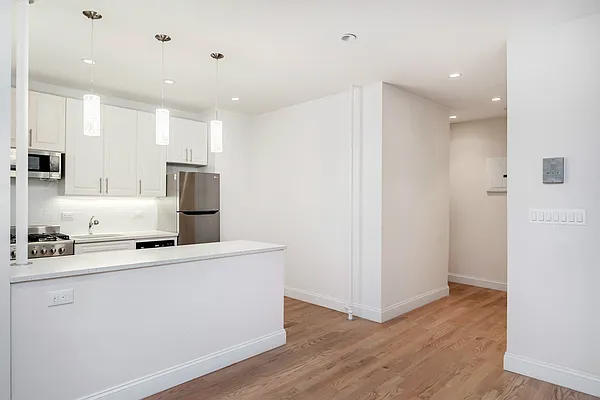 Rented by Lander Real Estate | media 16