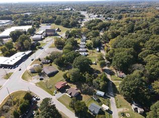 136 Montpelier St, Gaffney, SC 29340