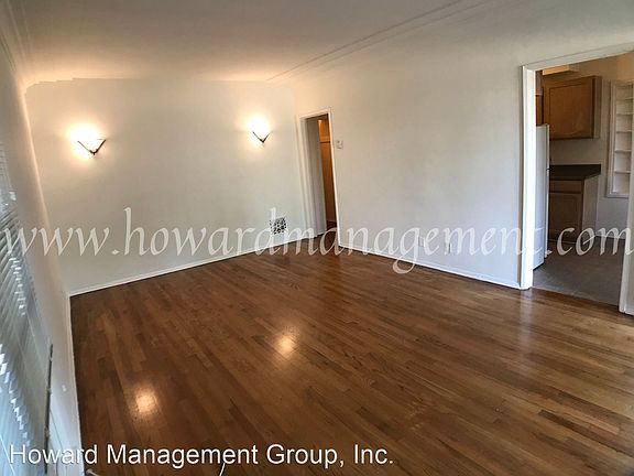 4th image of 9006 Burton Way