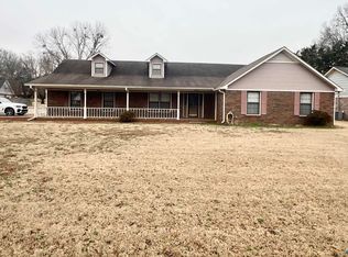 1001 Cedarwood Dr SW, Decatur, AL 35603