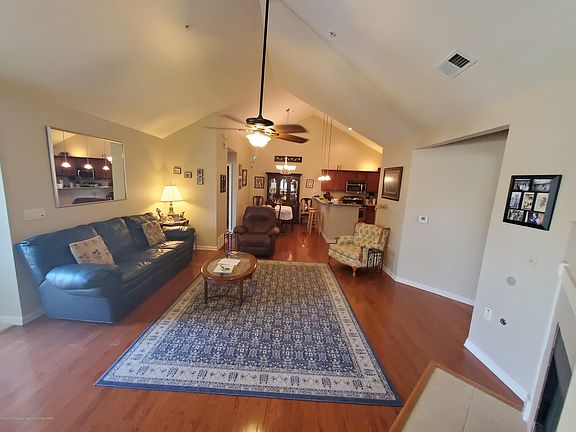 4th image of 8852 Parkview Oaks Cir