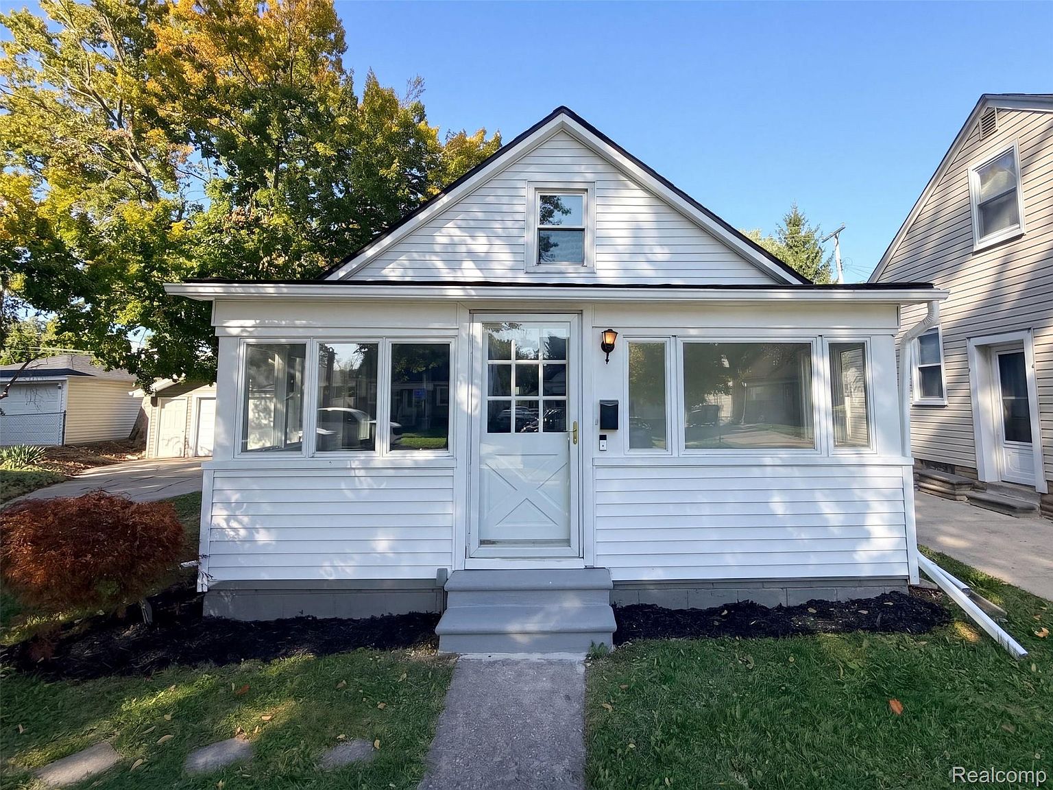 2224 Markese Ave, Lincoln Park, MI 48146