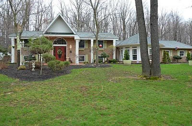 1st image of 20904 Barbara Ln