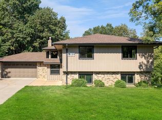 13089 Herald Cir, Apple Valley, MN 55124