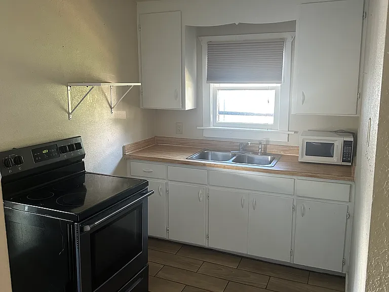 712 Florida Ave #6 — Photo 6