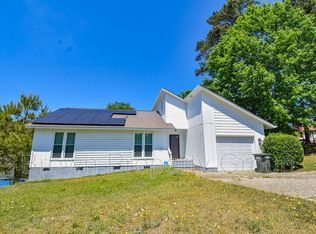 5960 Laguna Dr, Fayetteville, NC 28314