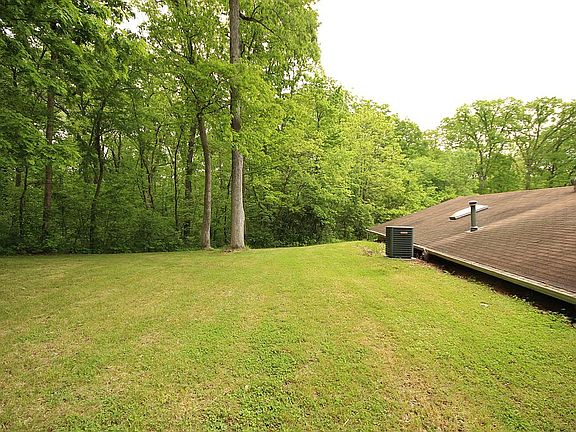 4th image of 5450 Chris Dr