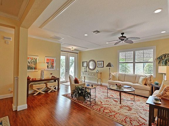 2nd image of 3181 Astor Ave