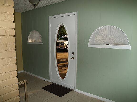 3rd image of 139 Upper Colorado Dr