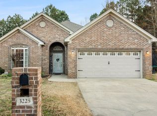 3225 Drake Dr, Benton, AR 72019