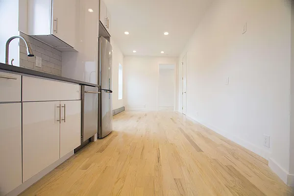 Rented by Nooklyn NYC LLC | media 22