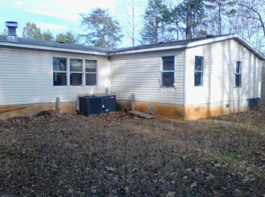 2nd image of 325 Moccasin Gap Rd