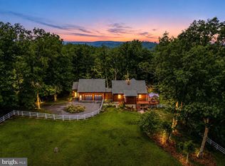 126 Old Mill Manor Ct, Berkeley Springs, WV 25411
