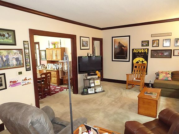 4th image of 1015 Washington Ave