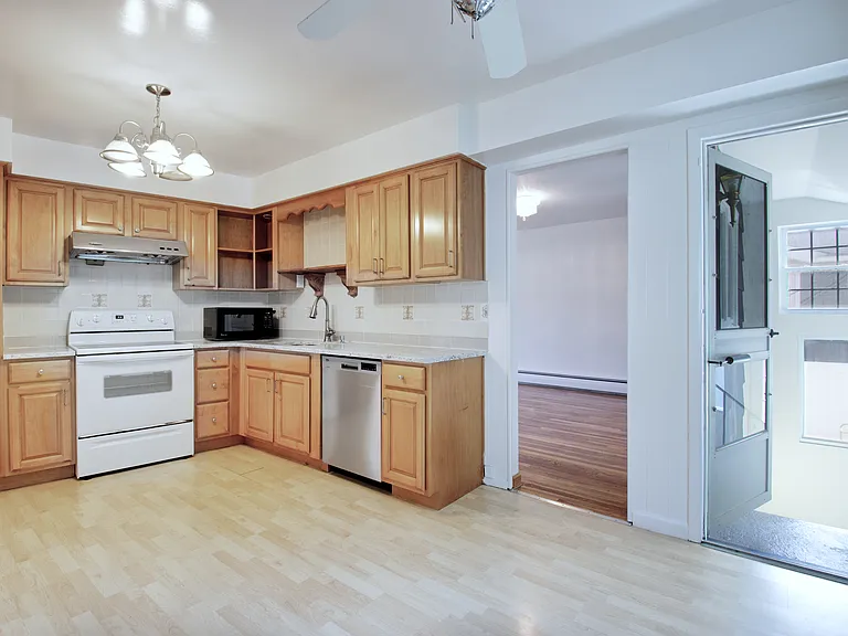 15 Jean Pl — Photo 9