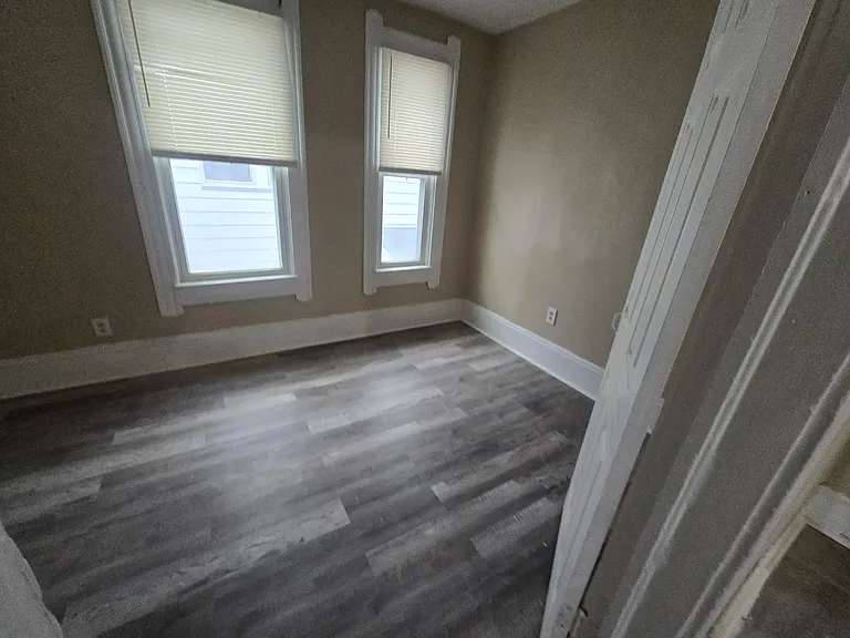 1103 Buhrer Ave #UP — Photo 4