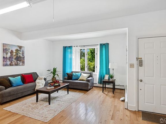 4th image of 6 Milton Ave