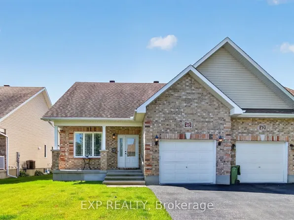 40 Gaslight Way, Russell, ON K4R 0B1