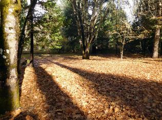 406 W Lister St, Cave Junction, OR