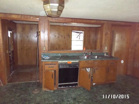 4th image of 884 County Road 2228