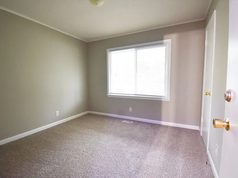 5138 Longbranch Dr — Photo 9
