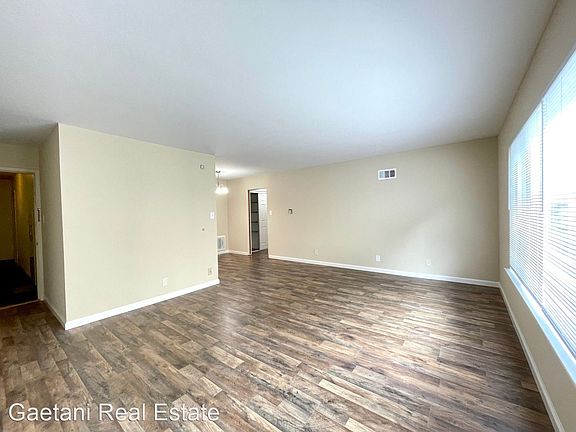 2nd image of 455 Warren Dr #6
