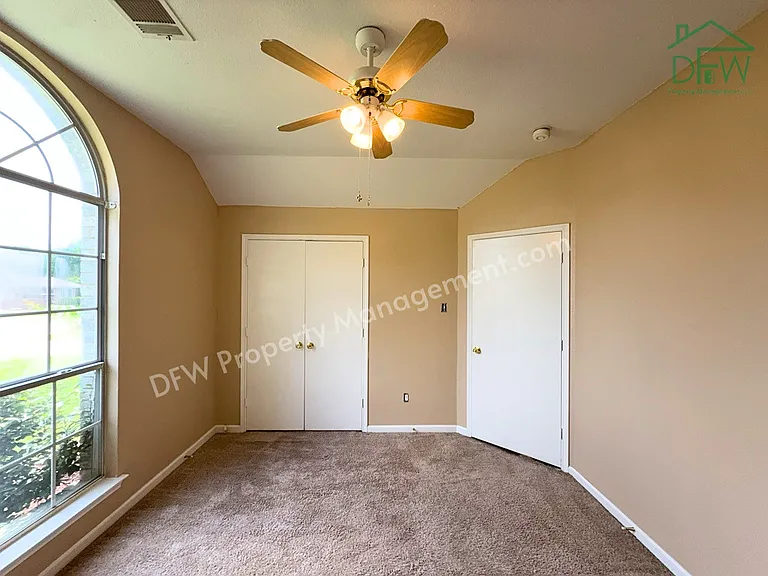 317 Oak Meadow Ln — Photo 20