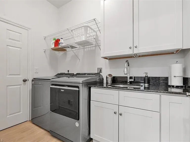 Bentwater Cir — Photo 32