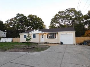 175 Calebs Path, Central Islip, NY 11722