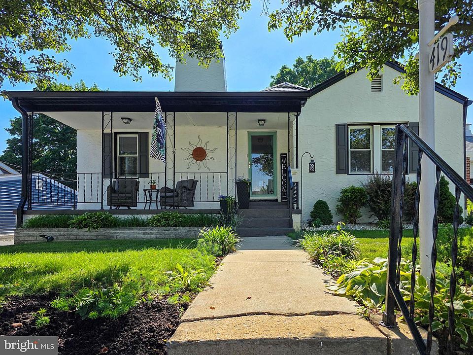1st image of 419 Pangborn Blvd