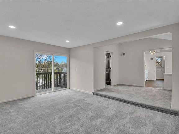 3rd image of 8176 NW Twin Oaks Dr