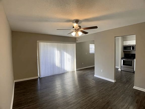 5th image of 801 S Harrison St #423