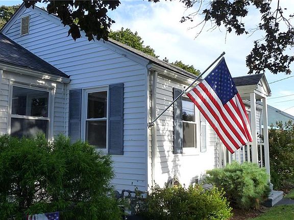 3rd image of 34 Union Ave