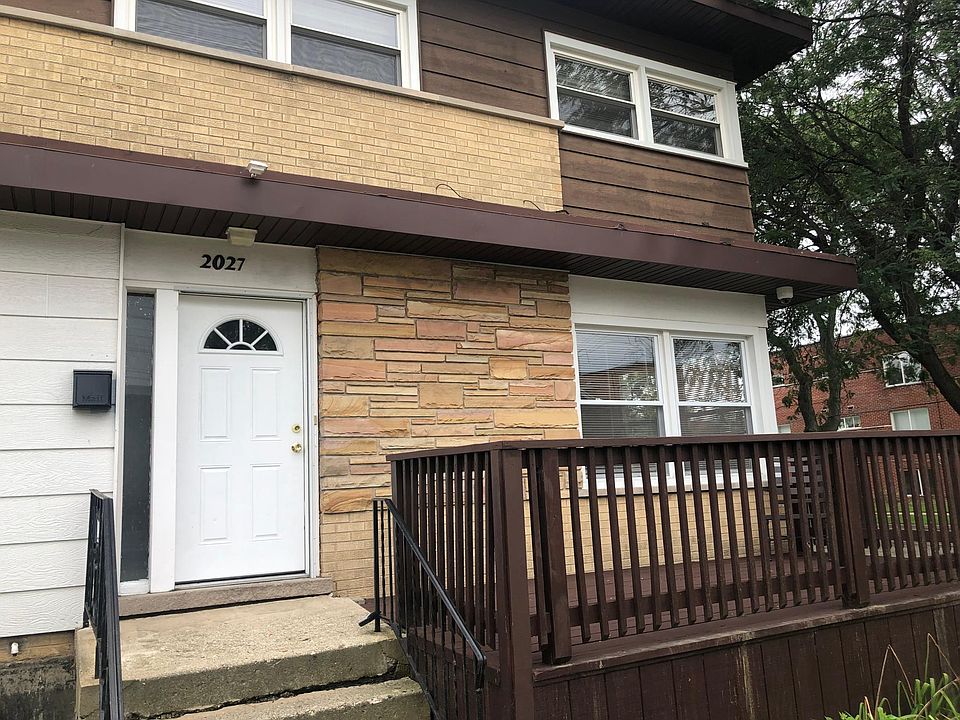 1st image of 2027 Williamsburg Dr