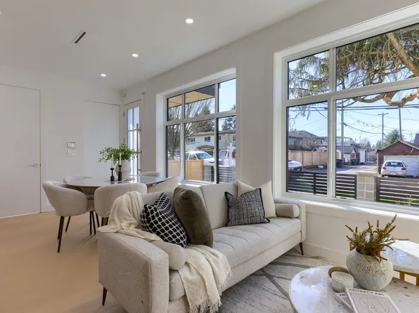 4742 Saint Catherines St #1, Vancouver, BC V5V 4M7