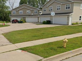 2726 Deerfield Dr #2726, West Bend, WI 53090
