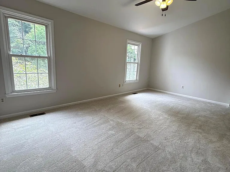 8442 Springfield Oaks Dr — Photo 11