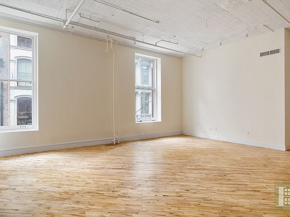 3rd image of 54 Greene St Ste 2A