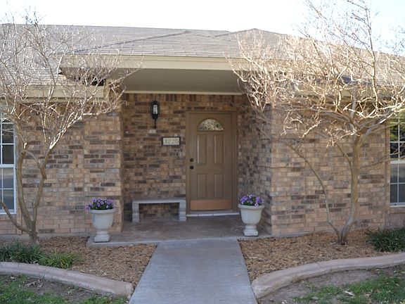 3rd image of 3225 Maplewood Dr