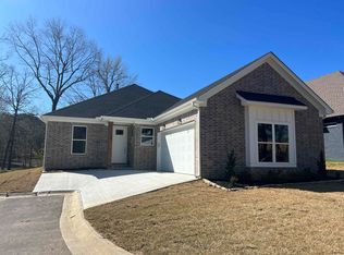 2573 Kara Ln, Bryant, AR 72019