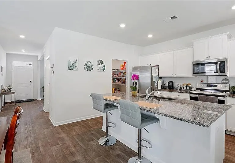 147 Troupe Dr — Photo 9