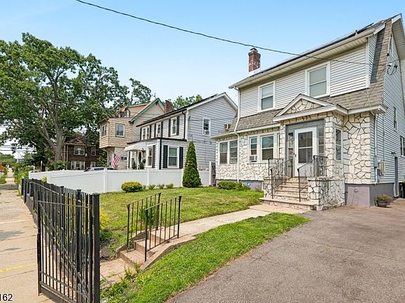 3rd image of 257-259 Pomona Ave