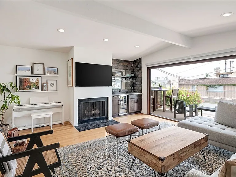 1214 1st Pl — Photo 19