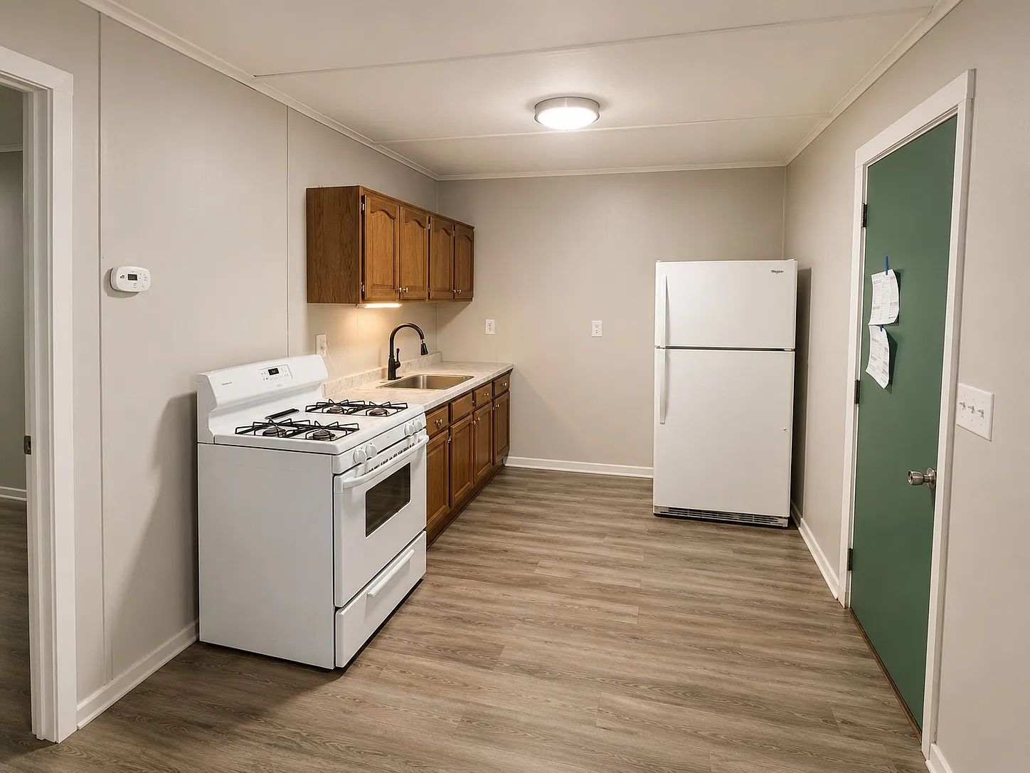 2 bed, 572 sqft, $695 — Photo 2