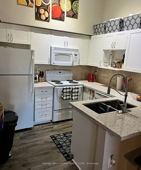 1370 Main St E #406 — Photo 6